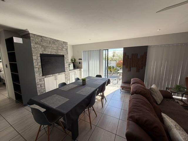 5 Bedroom Property for Sale in Reebok Western Cape